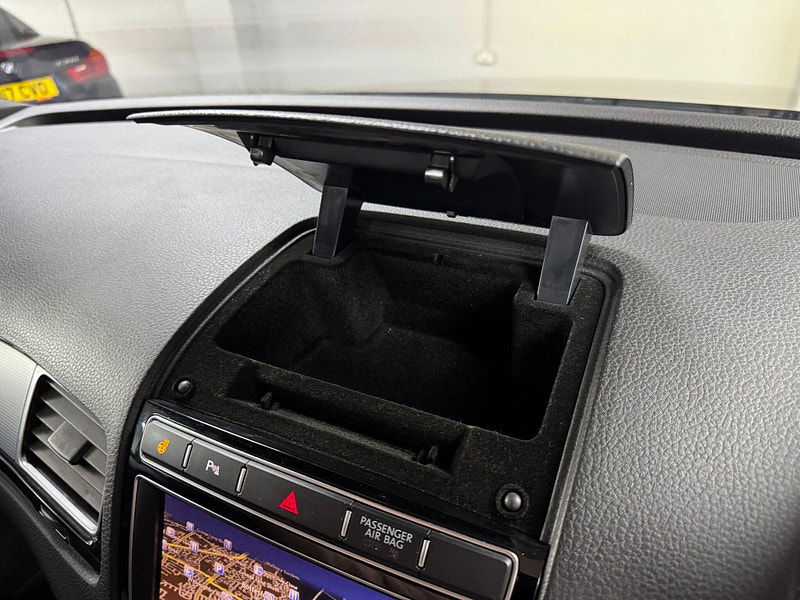 Volkswagen Touareg 3.0 TDI V6 BlueMotion Tech R-Line Tiptronic 4WD Euro 6 (s/s) 5dr 5dr Automatic 2025