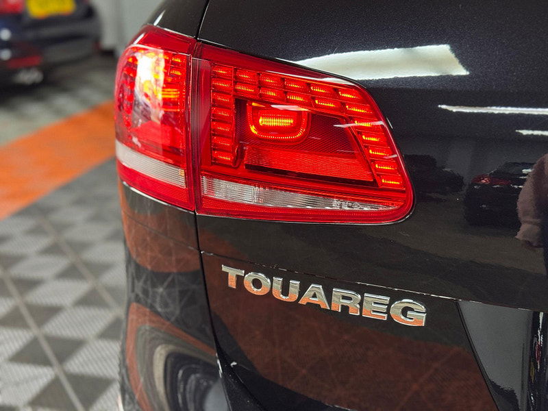 Volkswagen Touareg 3.0 TDI V6 BlueMotion Tech R-Line Tiptronic 4WD Euro 6 (s/s) 5dr 5dr Automatic 2025