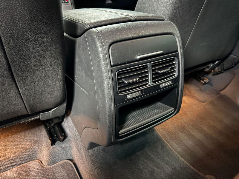 Volkswagen Touareg 3.0 TDI V6 BlueMotion Tech R-Line Tiptronic 4WD Euro 6 (s/s) 5dr 5dr Automatic 2025