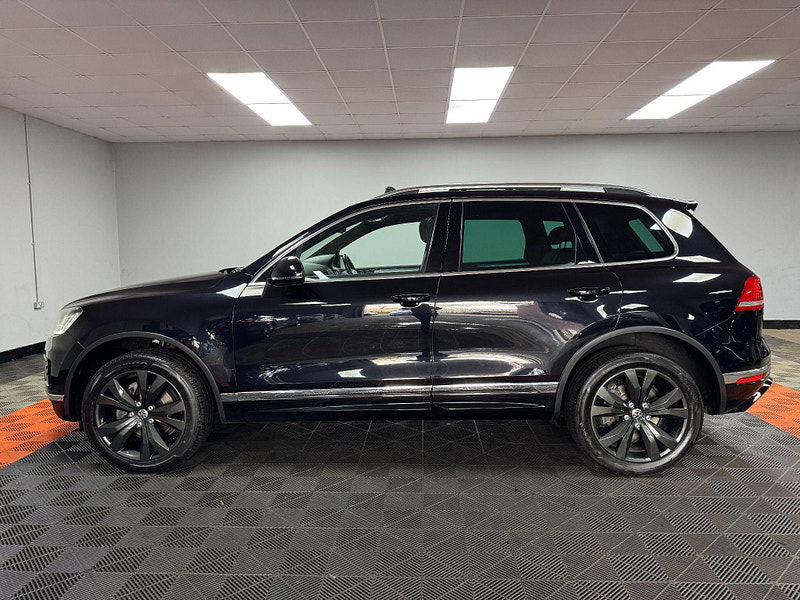 Volkswagen Touareg 3.0 TDI V6 BlueMotion Tech R-Line Tiptronic 4WD Euro 6 (s/s) 5dr 5dr Automatic 2025