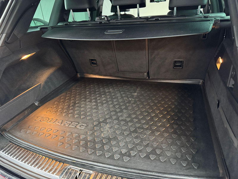 Volkswagen Touareg 3.0 TDI V6 BlueMotion Tech R-Line Tiptronic 4WD Euro 6 (s/s) 5dr 5dr Automatic 2025