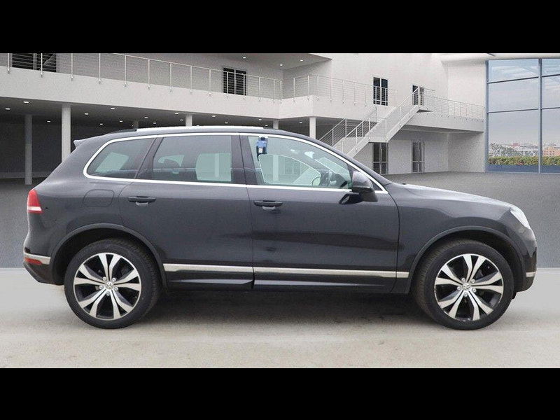 Volkswagen Touareg 3.0 TDI V6 BlueMotion Tech R-Line Tiptronic 4WD Euro 6 (s/s) 5dr 5dr Automatic 2025
