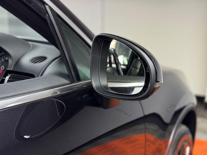 Volkswagen Touareg 3.0 TDI V6 BlueMotion Tech R-Line Tiptronic 4WD Euro 6 (s/s) 5dr 5dr Automatic 2025