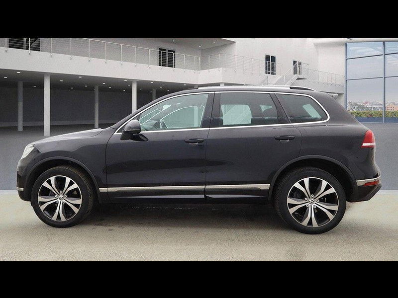 Volkswagen Touareg 3.0 TDI V6 BlueMotion Tech R-Line Tiptronic 4WD Euro 6 (s/s) 5dr 5dr Automatic 2025