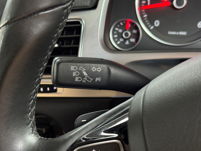 Volkswagen Touareg 3.0 TDI V6 BlueMotion Tech R-Line Tiptronic 4WD Euro 6 (s/s) 5dr 5dr Automatic 2025