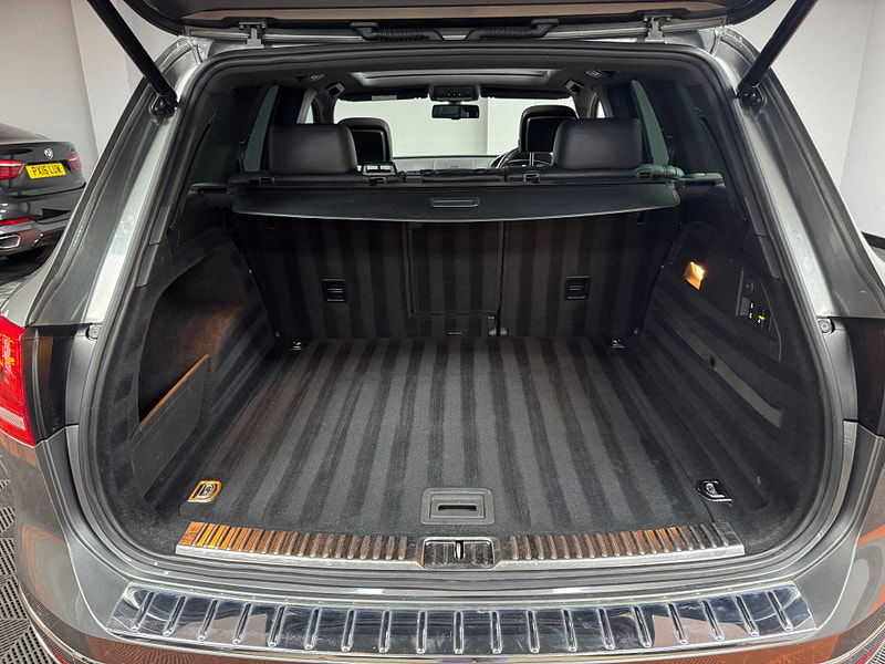 Volkswagen Touareg 3.0 TDI V6 BlueMotion Tech R-Line Tiptronic 4WD Euro 6 (s/s) 5dr 5dr Automatic 2025