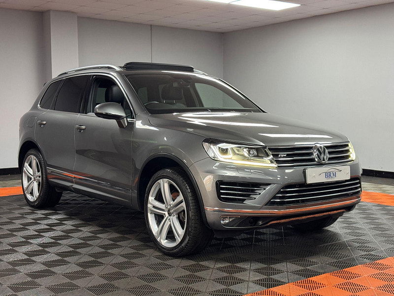 Volkswagen Touareg 3.0 TDI V6 BlueMotion Tech R-Line Tiptronic 4WD Euro 6 (s/s) 5dr 5dr Automatic 2025