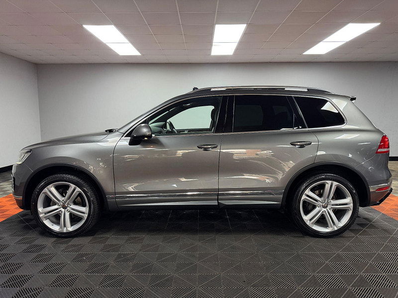Volkswagen Touareg 3.0 TDI V6 BlueMotion Tech R-Line Tiptronic 4WD Euro 6 (s/s) 5dr 5dr Automatic 2025