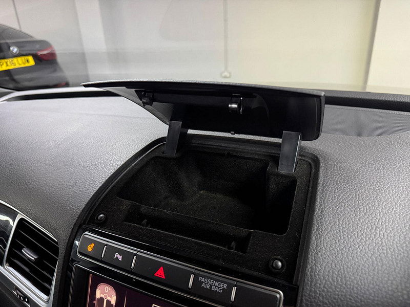 Volkswagen Touareg 3.0 TDI V6 BlueMotion Tech R-Line Tiptronic 4WD Euro 6 (s/s) 5dr 5dr Automatic 2025