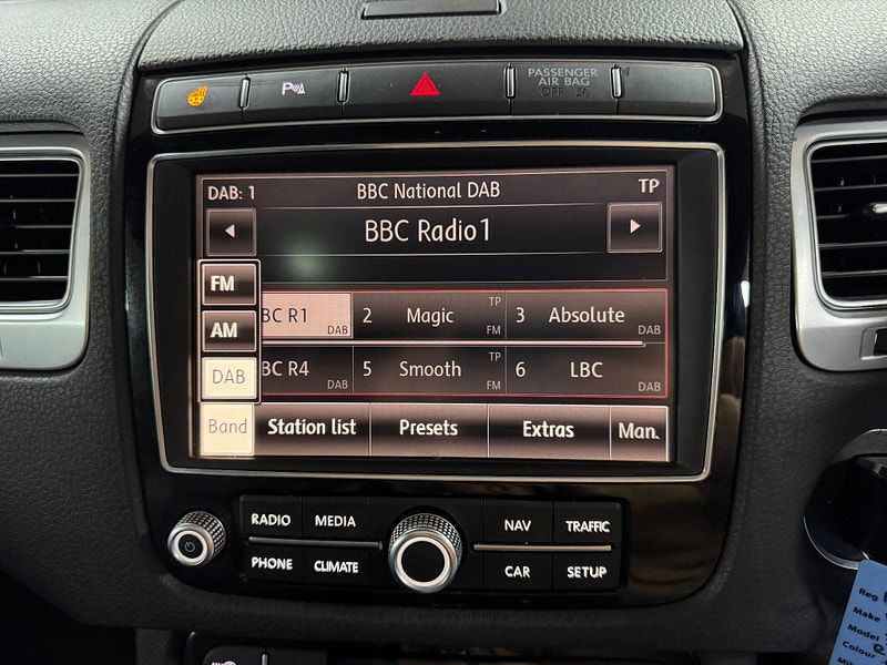 Volkswagen Touareg 3.0 TDI V6 BlueMotion Tech R-Line Tiptronic 4WD Euro 6 (s/s) 5dr 5dr Automatic 2025