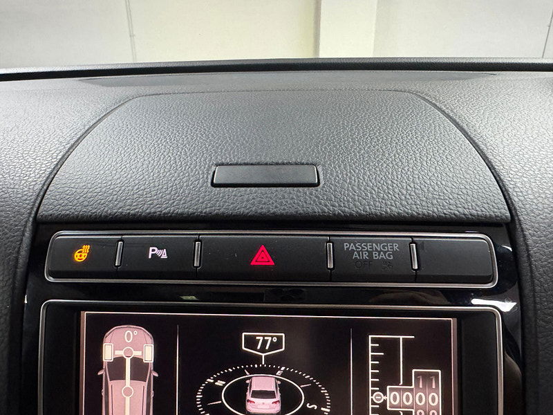 Volkswagen Touareg 3.0 TDI V6 BlueMotion Tech R-Line Tiptronic 4WD Euro 6 (s/s) 5dr 5dr Automatic 2025