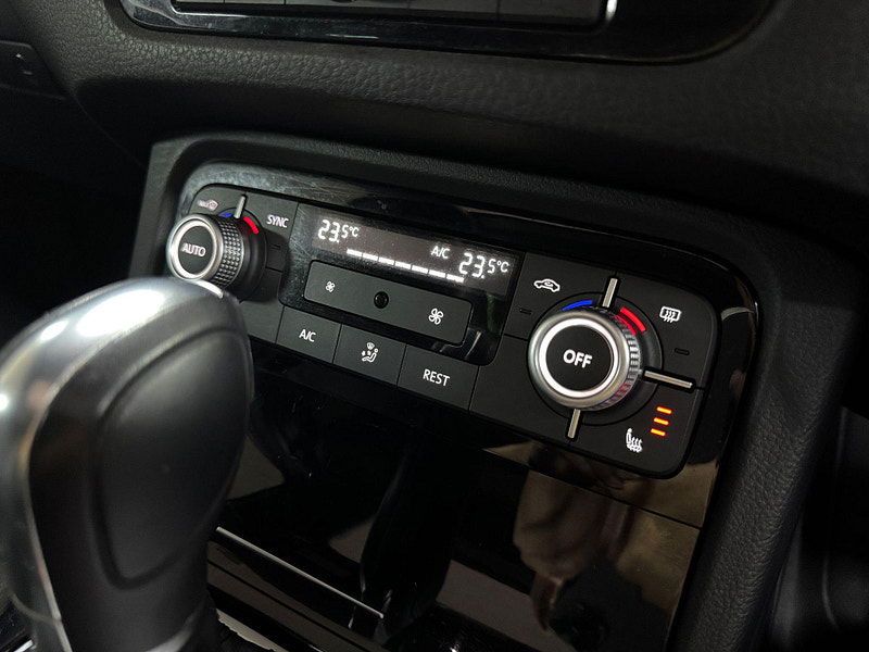 Volkswagen Touareg 3.0 TDI V6 BlueMotion Tech R-Line Tiptronic 4WD Euro 6 (s/s) 5dr 5dr Automatic 2025