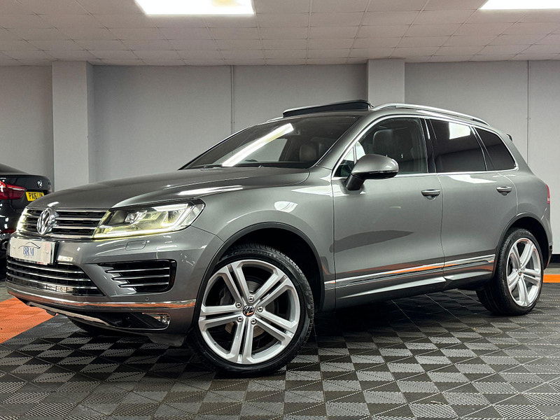 Volkswagen Touareg 3.0 TDI V6 BlueMotion Tech R-Line Tiptronic 4WD Euro 6 (s/s) 5dr 5dr Automatic 2025