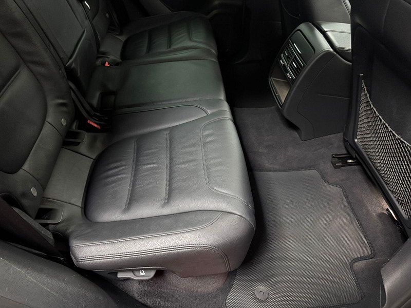 Volkswagen Touareg 3.0 TDI V6 BlueMotion Tech R-Line Tiptronic 4WD Euro 6 (s/s) 5dr 5dr Automatic 2025