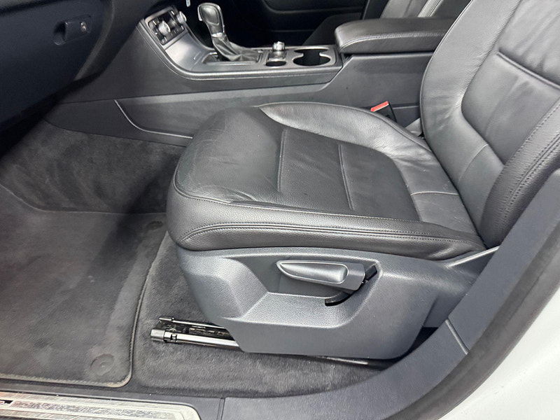 Volkswagen Touareg 3.0 TDI V6 BlueMotion Tech R-Line Tiptronic 4WD Euro 6 (s/s) 5dr 5dr Automatic 2026