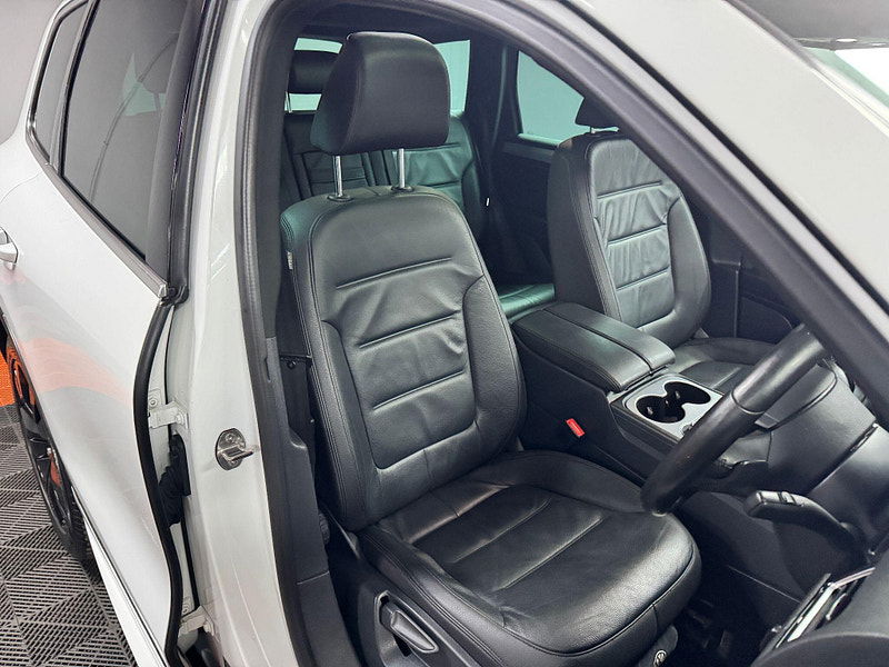 Volkswagen Touareg 3.0 TDI V6 BlueMotion Tech R-Line Tiptronic 4WD Euro 6 (s/s) 5dr 5dr Automatic 2026