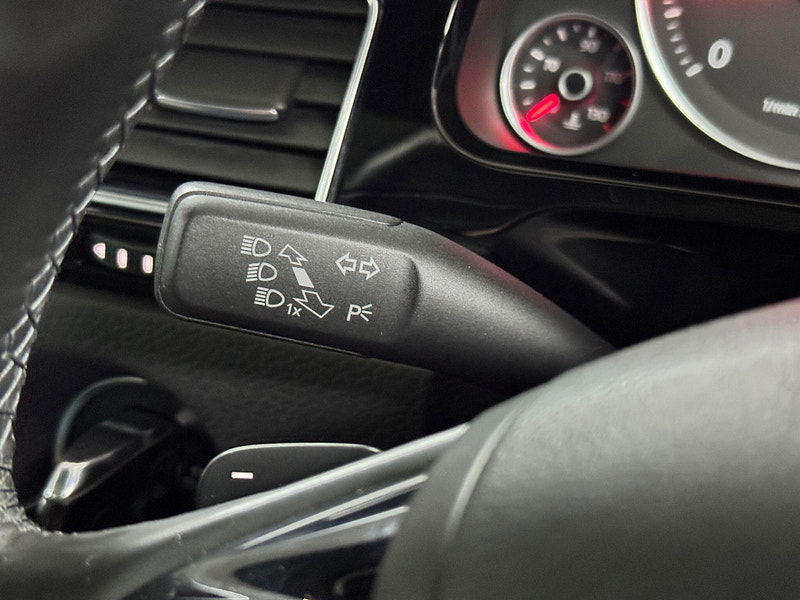 Volkswagen Touareg 3.0 TDI V6 BlueMotion Tech R-Line Tiptronic 4WD Euro 6 (s/s) 5dr 5dr Automatic 2026