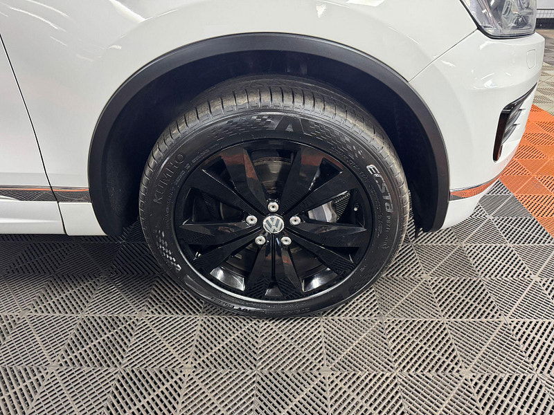 Volkswagen Touareg 3.0 TDI V6 BlueMotion Tech R-Line Tiptronic 4WD Euro 6 (s/s) 5dr 5dr Automatic 2026