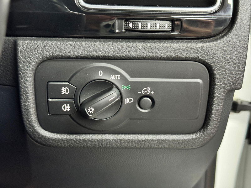 Volkswagen Touareg 3.0 TDI V6 BlueMotion Tech R-Line Tiptronic 4WD Euro 6 (s/s) 5dr 5dr Automatic 2026