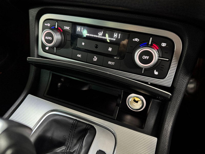 Volkswagen Touareg 3.0 TDI V6 BlueMotion Tech R-Line Tiptronic 4WD Euro 6 (s/s) 5dr 5dr Automatic 2026