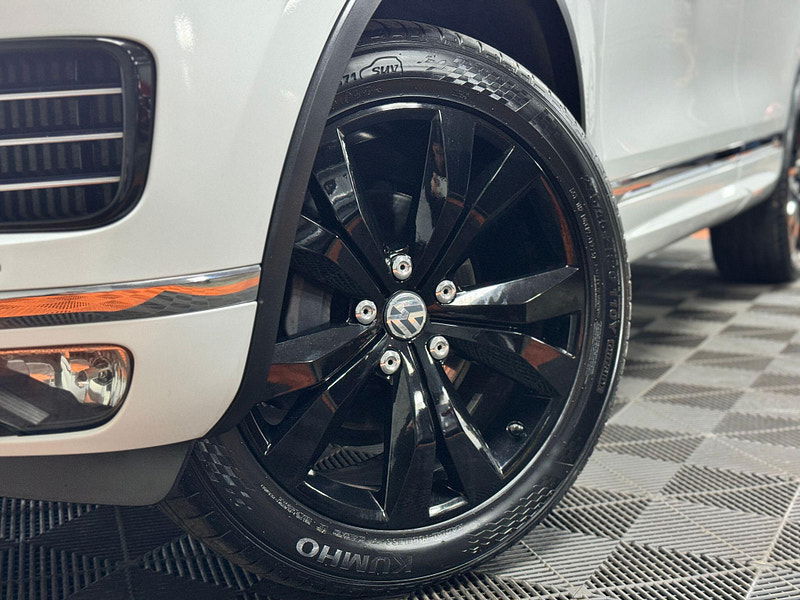 Volkswagen Touareg 3.0 TDI V6 BlueMotion Tech R-Line Tiptronic 4WD Euro 6 (s/s) 5dr 5dr Automatic 2026