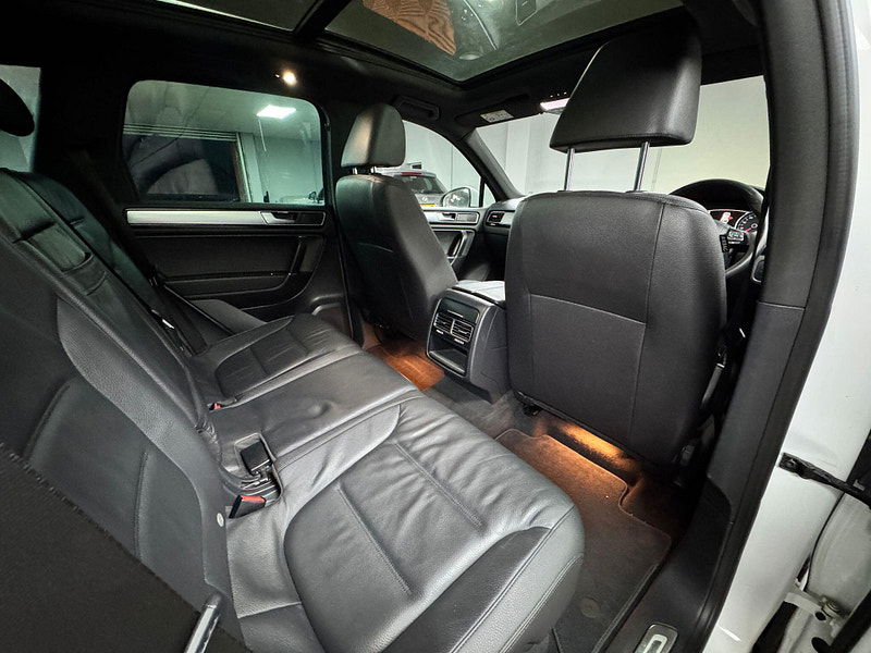 Volkswagen Touareg 3.0 TDI V6 BlueMotion Tech R-Line Tiptronic 4WD Euro 6 (s/s) 5dr 5dr Automatic 2026