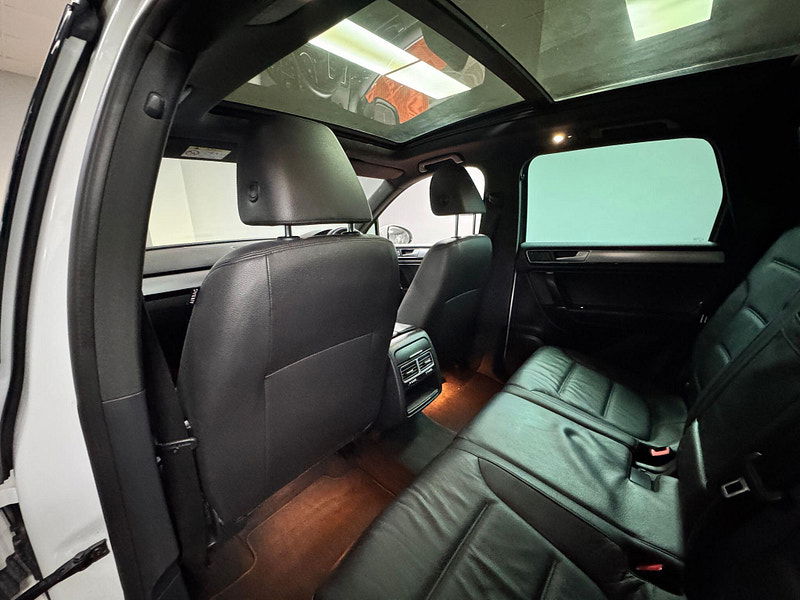 Volkswagen Touareg 3.0 TDI V6 BlueMotion Tech R-Line Tiptronic 4WD Euro 6 (s/s) 5dr 5dr Automatic 2026