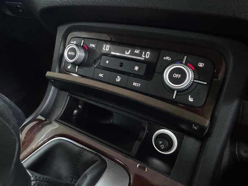 Volkswagen Touareg 3.0 TDI V6 BlueMotion Tech SE Tiptronic 4WD Euro 6 (s/s) 5dr 5dr Automatic 2025