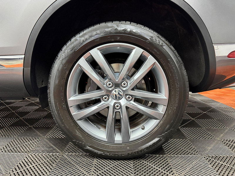 Volkswagen Touareg 3.0 TDI V6 BlueMotion Tech SE Tiptronic 4WD Euro 6 (s/s) 5dr 5dr Automatic 2025
