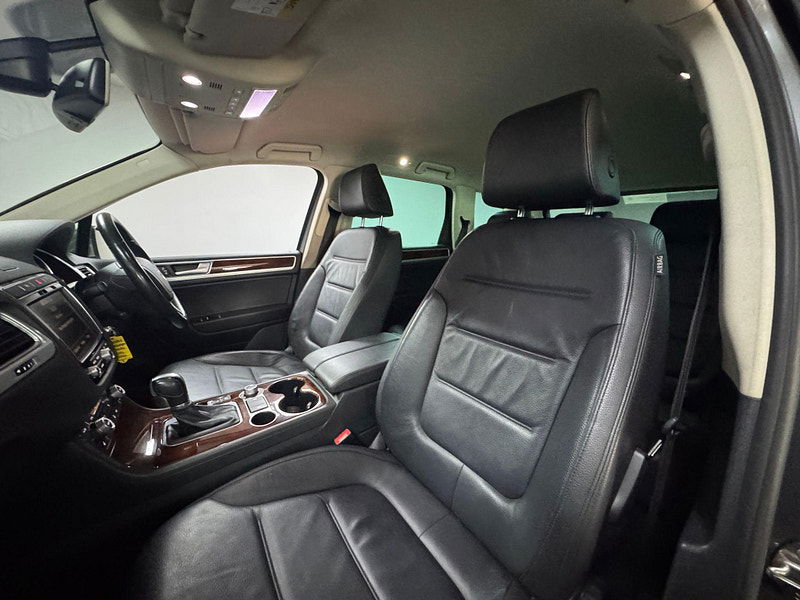 Volkswagen Touareg 3.0 TDI V6 BlueMotion Tech SE Tiptronic 4WD Euro 6 (s/s) 5dr 5dr Automatic 2025