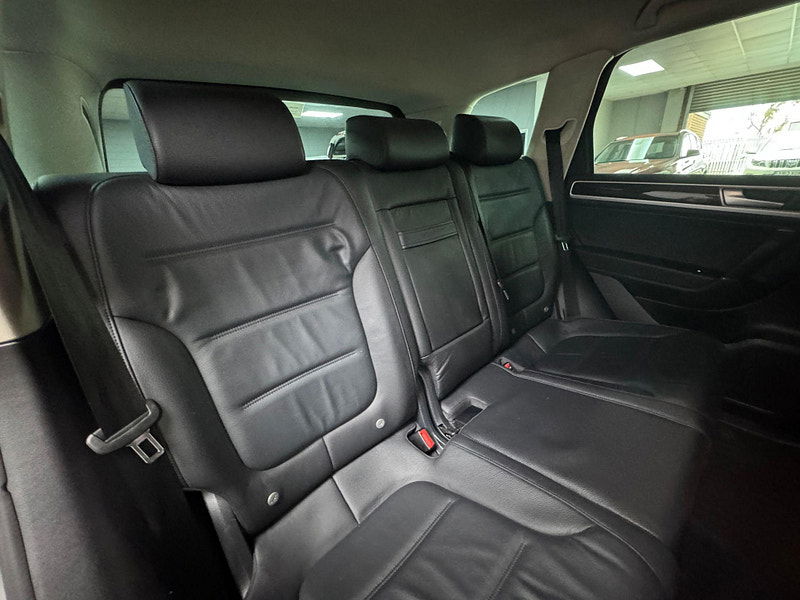 Volkswagen Touareg 3.0 TDI V6 BlueMotion Tech SE Tiptronic 4WD Euro 6 (s/s) 5dr 5dr Automatic 2025