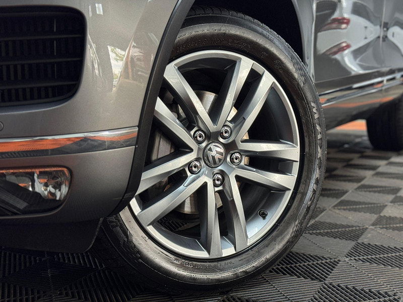 Volkswagen Touareg 3.0 TDI V6 BlueMotion Tech SE Tiptronic 4WD Euro 6 (s/s) 5dr 5dr Automatic 2025