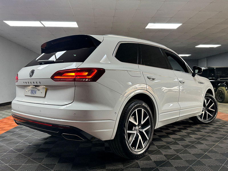 Volkswagen Touareg 3.0 TDI V6 R-Line Tiptronic 4Motion Euro 6 (s/s) 5dr 5dr Automatic 2025