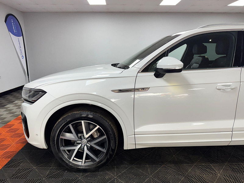 Volkswagen Touareg 3.0 TDI V6 R-Line Tiptronic 4Motion Euro 6 (s/s) 5dr 5dr Automatic 2025