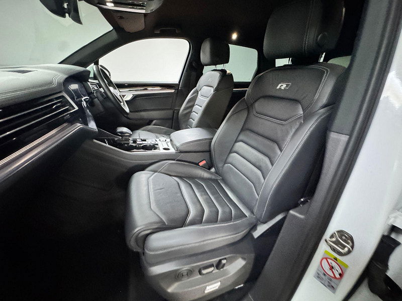 Volkswagen Touareg 3.0 TDI V6 R-Line Tiptronic 4Motion Euro 6 (s/s) 5dr 5dr Automatic 2025