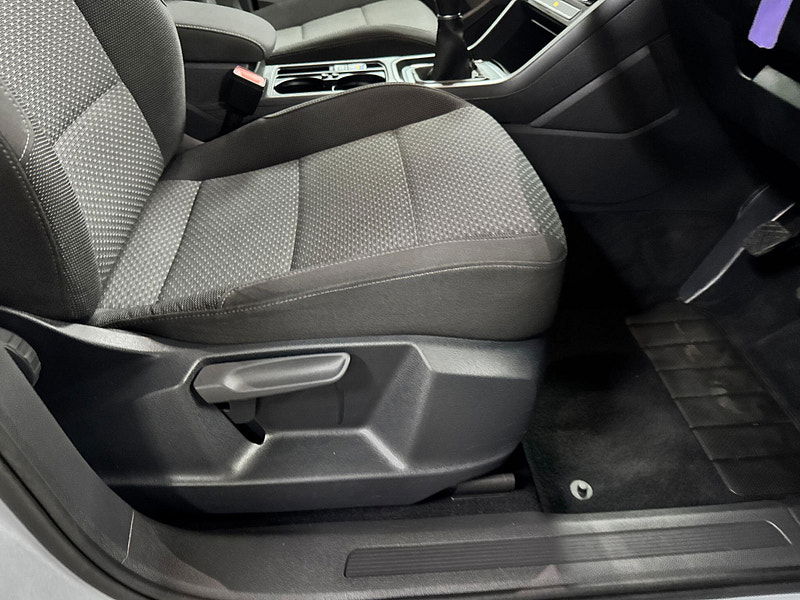 Volkswagen Touran 1.6 TDI SE Family Euro 6 (s/s) 5dr 5dr Manual 2026