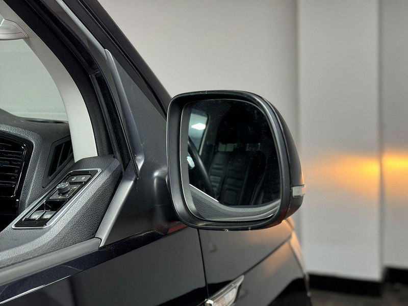 Volkswagen Transporter 2.0 BiTDI T30 BlueMotion Tech Highline FWD LWB Euro 6 (s/s) 5dr 5dr Manual 2025