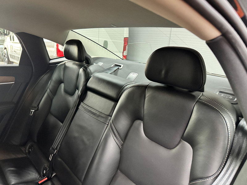 Volvo S90 2.0 D4 Inscription Auto Euro 6 (s/s) 4dr 4dr Automatic 2025