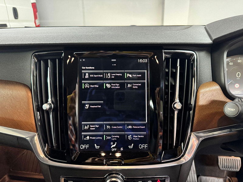 Volvo S90 2.0 D4 Inscription Auto Euro 6 (s/s) 4dr 4dr Automatic 2025