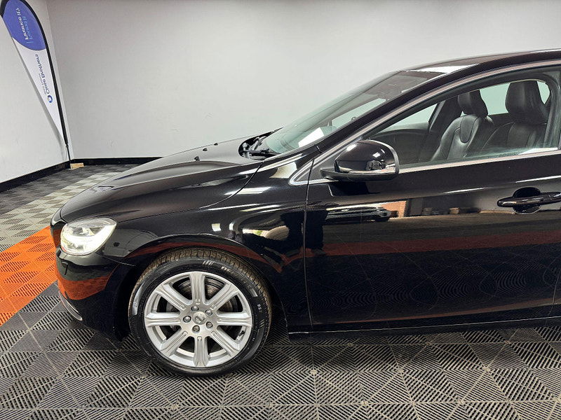 Volvo V40 2.0 D2 Inscription Euro 6 (s/s) 5dr 5dr Manual 2025