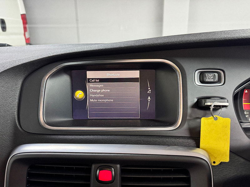 Volvo V40 2.0 D2 Inscription Euro 6 (s/s) 5dr 5dr Manual 2025