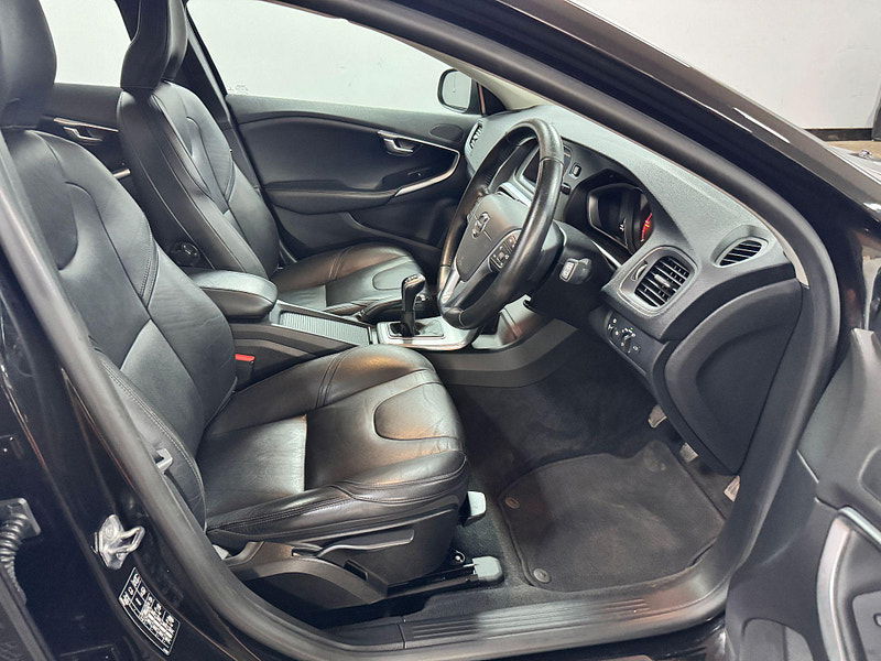 Volvo V40 2.0 D2 Inscription Euro 6 (s/s) 5dr 5dr Manual 2025