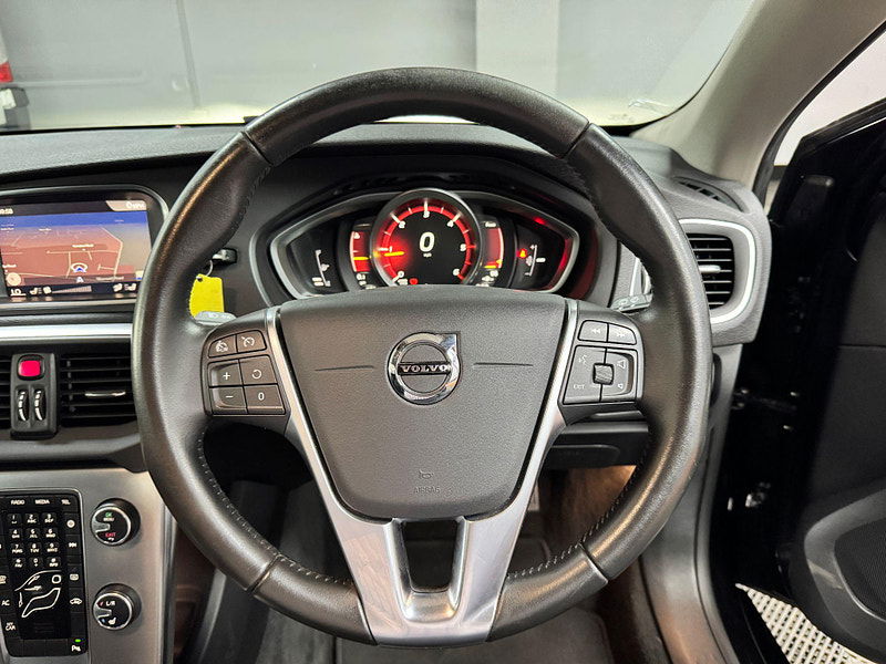 Volvo V40 2.0 D2 Inscription Euro 6 (s/s) 5dr 5dr Manual 2025