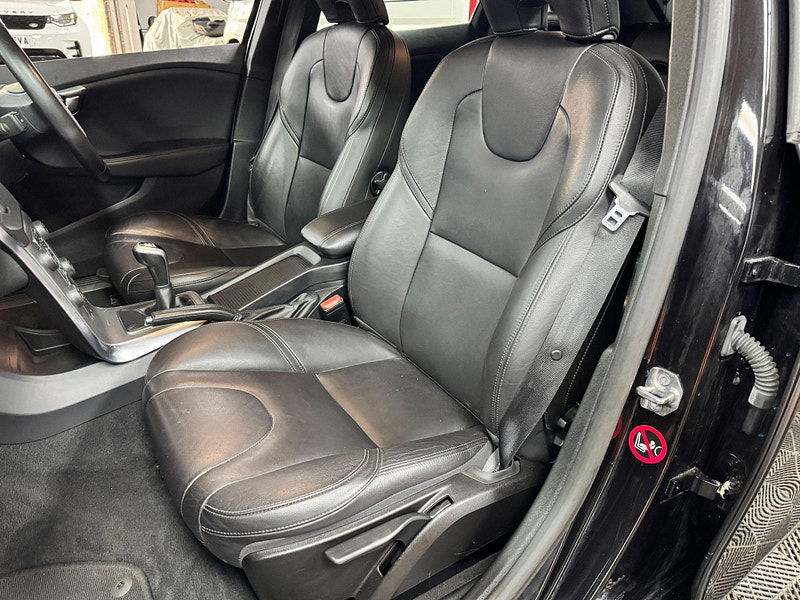Volvo V40 2.0 D2 Inscription Euro 6 (s/s) 5dr 5dr Manual 2025