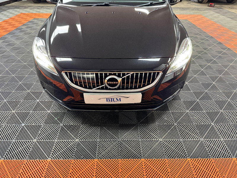 Volvo V40 2.0 D2 Inscription Euro 6 (s/s) 5dr 5dr Manual 2025