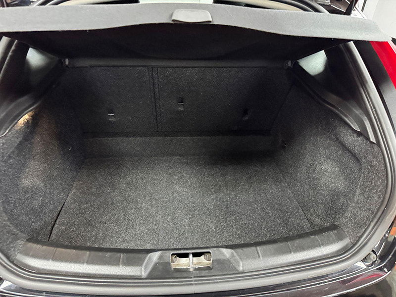 Volvo V40 2.0 D2 Inscription Euro 6 (s/s) 5dr 5dr Manual 2025