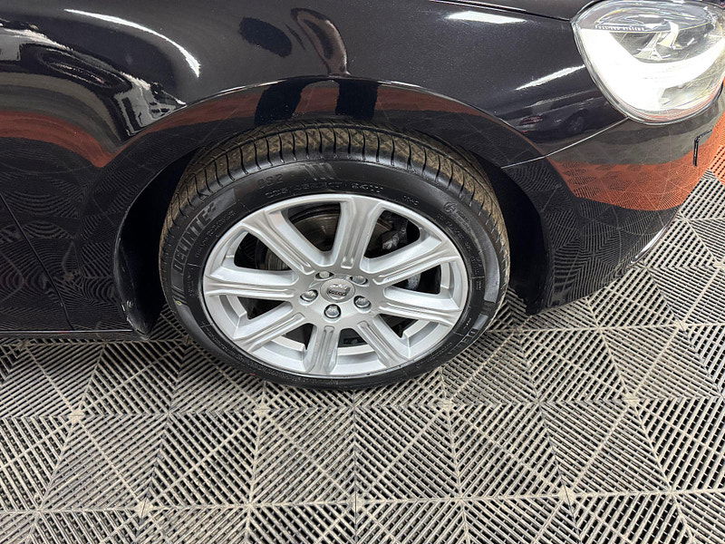 Volvo V40 2.0 D2 Inscription Euro 6 (s/s) 5dr 5dr Manual 2025