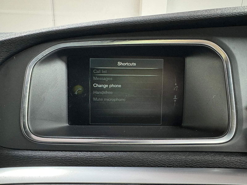 Volvo V40 2.0 D2 R-Design Nav Euro 6 (s/s) 5dr 5dr Manual 2025