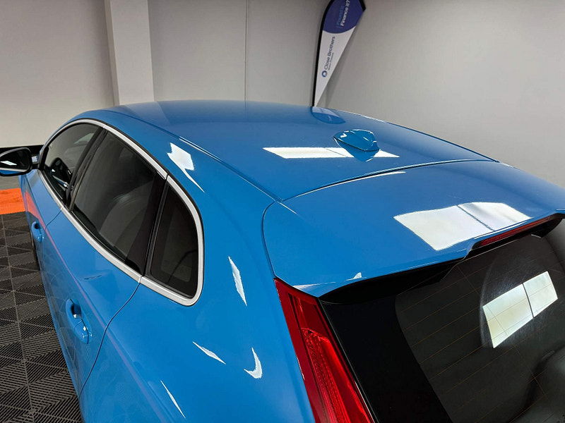 Volvo V40 2.0 D2 R-Design Nav Euro 6 (s/s) 5dr 5dr Manual 2025