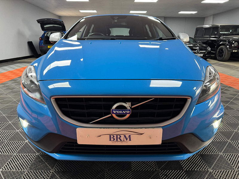 Volvo V40 2.0 D2 R-Design Nav Euro 6 (s/s) 5dr 5dr Manual 2025